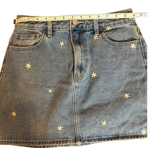 PACSUN Embroidered Flower Floral Denim Jean Miniskirt Women's Size 27 4 - Picture 4 of 5